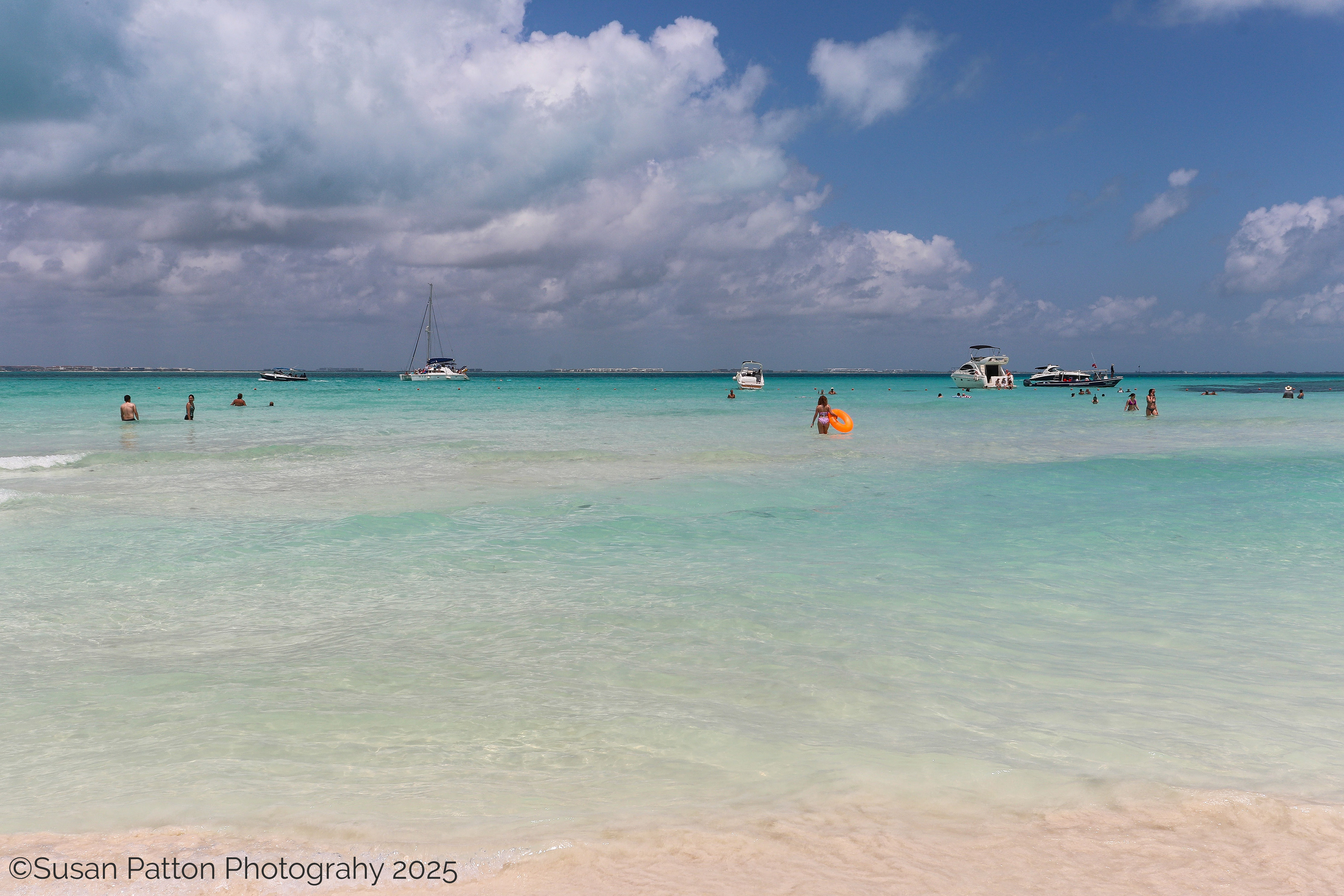 Beach, Isla Mujeres Mexico photograph taken by Susan Patton