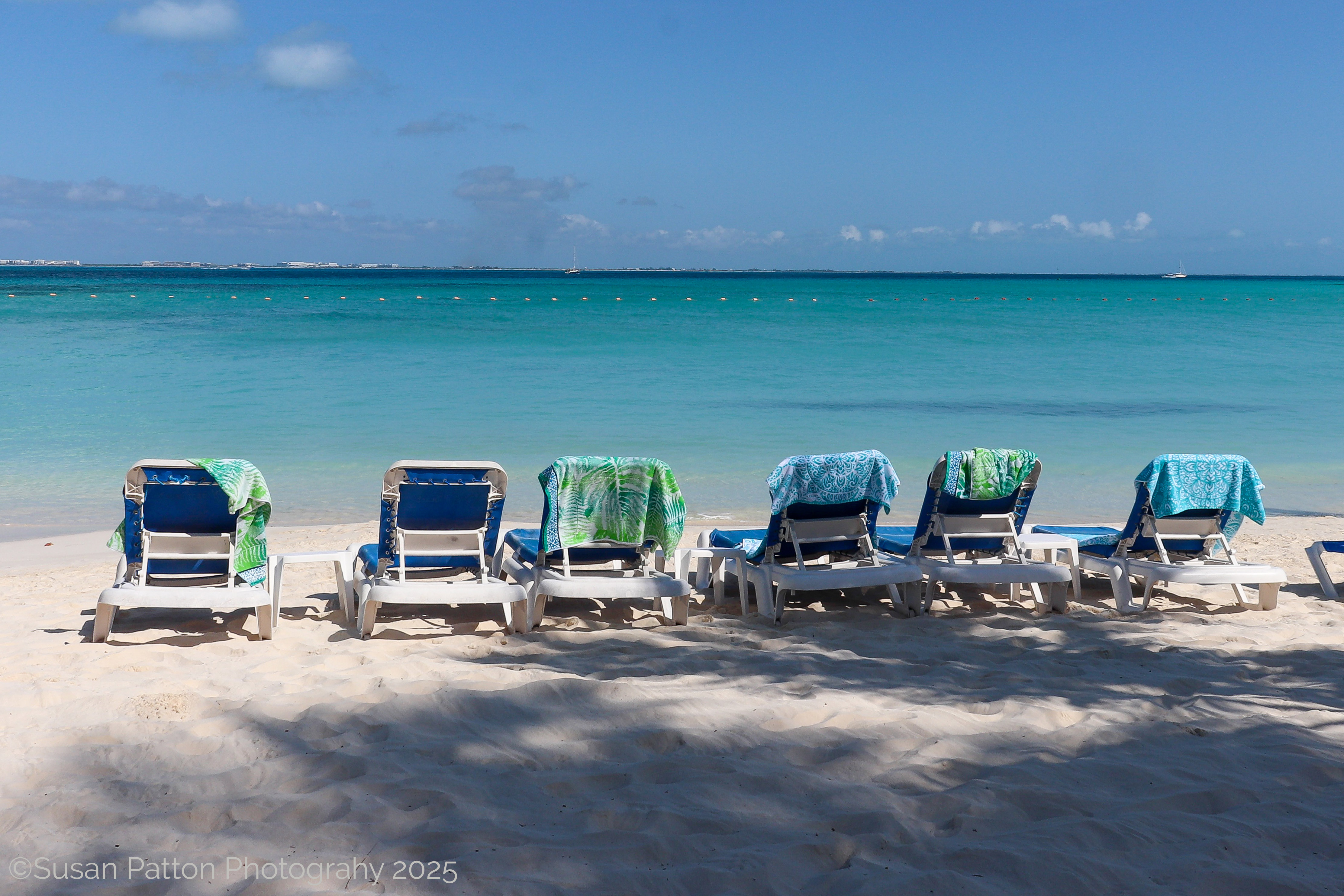 Beach, Isla Mujeres Mexico photograph taken by Susan Patton